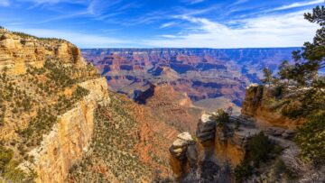 Панорамный вид на Медный каньон Barranca del Cobre в штате Чиуауа на севере Мексики