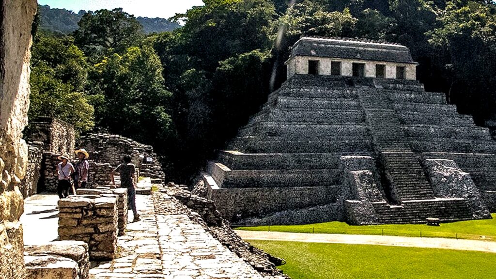 паленке мексика храм надписей пирамида