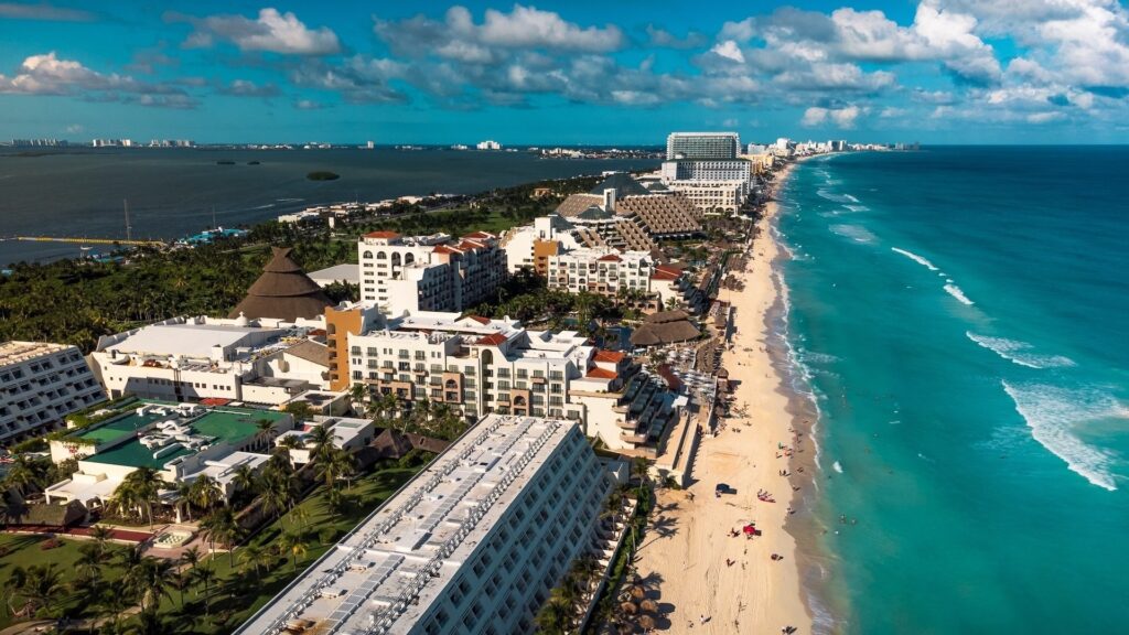 Курорт Канкун и карибские пляжи Мексики.